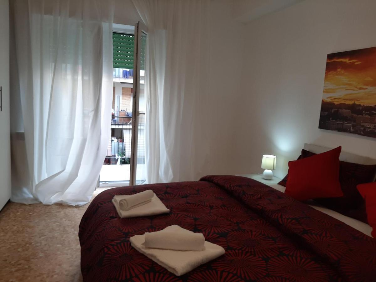 Centro Monti Tiburtini B&B Roma ภายนอก รูปภาพ